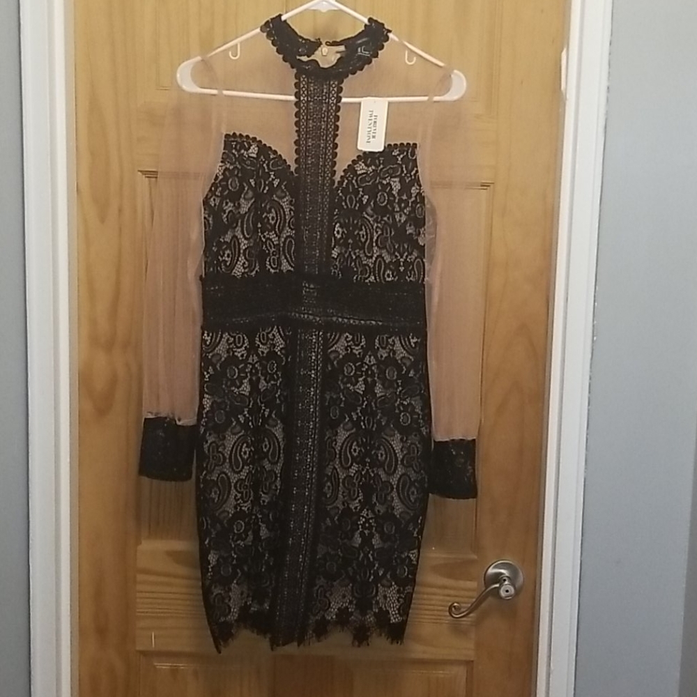 Long sleeve (sheer) lace mini dress